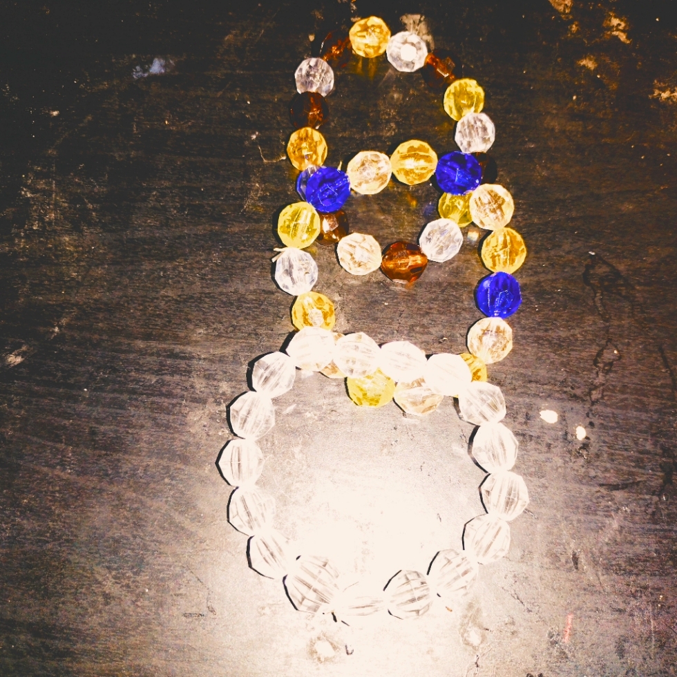 The Queenz Clear Yellow, Brown And Clear Bead